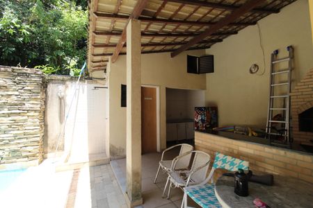 Casa de condomínio à venda com 105m², 3 quartos e 1 vagaÁrea comum - Churrasqueira