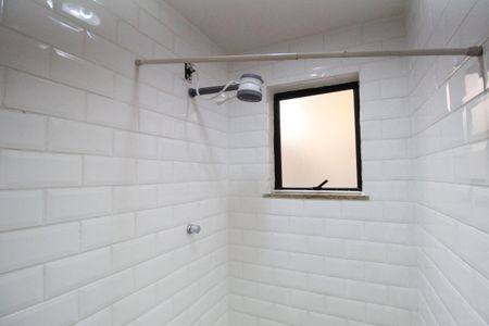 Casa de condomínio à venda com 105m², 3 quartos e 1 vagaBanheiro social