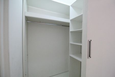 Casa de condomínio à venda com 105m², 3 quartos e 1 vagaSuíte 2 - Closet