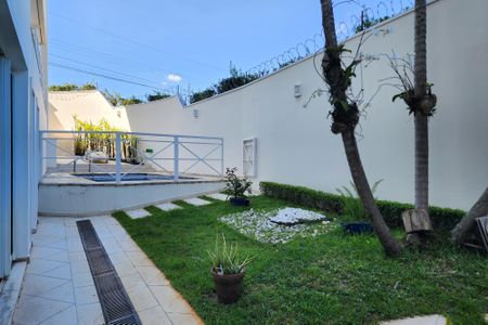 Casa à venda com 447m², 4 quartos e 4 vagas Casa à venda com 447m², 4 quartos e 4 vagasJardim