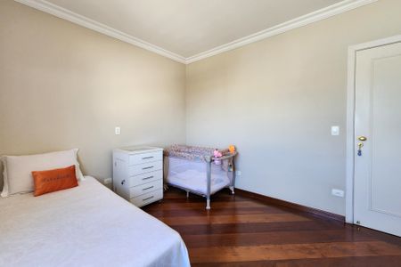 Casa à venda com 447m², 4 quartos e 4 vagas Casa à venda com 447m², 4 quartos e 4 vagasSuíte 1