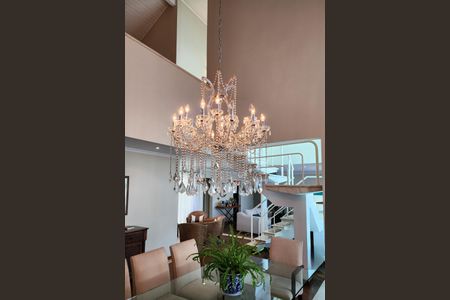 Casa à venda com 447m², 4 quartos e 4 vagas Casa à venda com 447m², 4 quartos e 4 vagasSala de Jantar