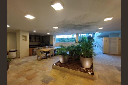 Apartamento à venda com 38m², 1 quarto e 1 vaga Apartamento à venda com 38m², 1 quarto e 1 vagaÁrea comum - Churrasqueira