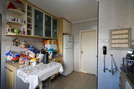 Apartamento à venda com 124m², 3 quartos e 2 vagas Apartamento à venda com 124m², 3 quartos e 2 vagasCozinha