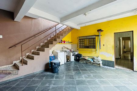 Casa à venda com 280m², 7 quartos e 5 vagas Casa à venda com 280m², 7 quartos e 5 vagasÁrea de Serviço - Casa 2