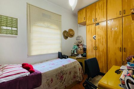 Casa à venda com 280m², 7 quartos e 5 vagas Casa à venda com 280m², 7 quartos e 5 vagasQuarto 2 - Casa 1