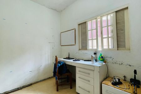 Casa à venda com 280m², 7 quartos e 5 vagas Casa à venda com 280m², 7 quartos e 5 vagasQuarto 3 - Casa 2