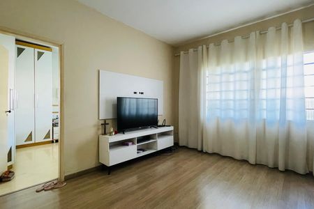 Casa à venda com 280m², 7 quartos e 5 vagas Casa à venda com 280m², 7 quartos e 5 vagasSala 2 - Casa 2