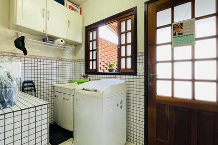 Casa à venda com 280m², 7 quartos e 5 vagas Casa à venda com 280m², 7 quartos e 5 vagasCozinha e Área de Serviço - Casa 1
