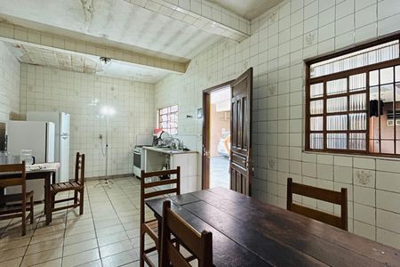 Casa à venda com 280m², 7 quartos e 5 vagas Casa à venda com 280m², 7 quartos e 5 vagasCozinha - Casa 2