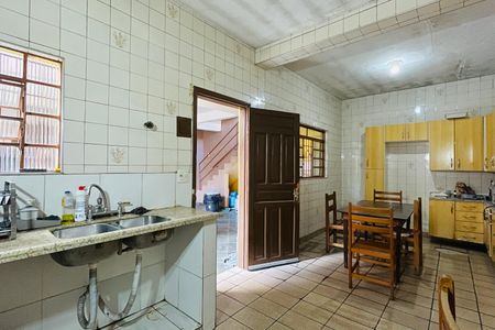 Casa à venda com 280m², 7 quartos e 5 vagas Casa à venda com 280m², 7 quartos e 5 vagasCozinha - Casa 2