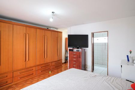 Casa à venda com 360m², 4 quartos e 6 vagasSuíte 2