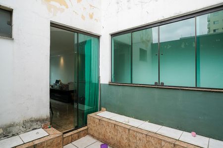 Casa à venda com 360m², 4 quartos e 6 vagasVaranda