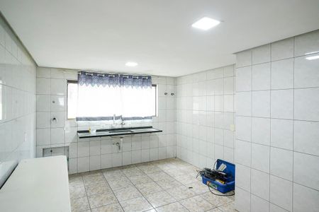 Casa à venda com 360m², 4 quartos e 6 vagasCozinha 1
