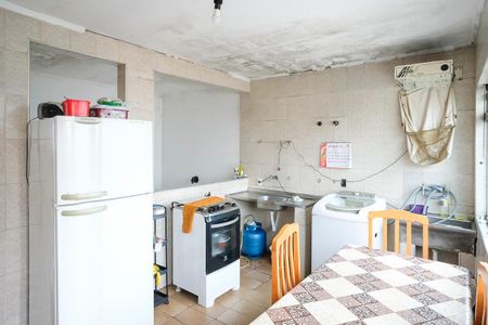 Casa à venda com 360m², 4 quartos e 6 vagasCozinha 2 e área de serviço