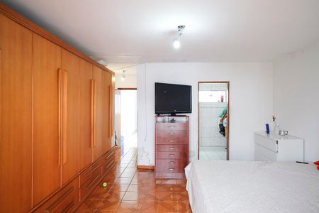 Casa à venda com 360m², 4 quartos e 6 vagasSuíte 2