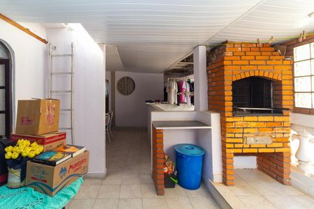Casa à venda com 380m², 6 quartos e 4 vagas Casa à venda com 380m², 6 quartos e 4 vagasChurrasqueira