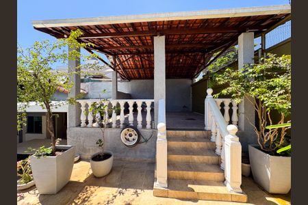 Casa à venda com 283m², 3 quartos e 2 vagasÁrea Externa