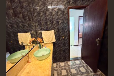 Casa à venda com 283m², 3 quartos e 2 vagasLavabo