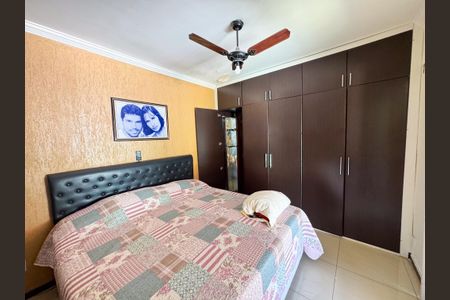 Casa à venda com 283m², 3 quartos e 2 vagasQuarto 2