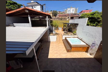 Casa à venda com 283m², 3 quartos e 2 vagasÁrea Externa