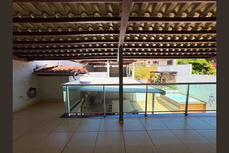 Casa à venda com 283m², 3 quartos e 2 vagasÁrea Externa