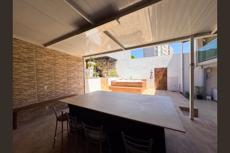 Casa à venda com 283m², 3 quartos e 2 vagasÁrea Externa