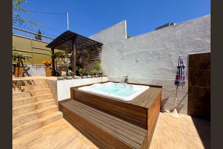 Casa à venda com 283m², 3 quartos e 2 vagasÁrea Externa