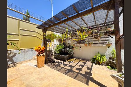 Casa à venda com 283m², 3 quartos e 2 vagasÁrea Externa