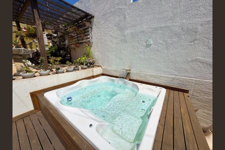 Casa à venda com 283m², 3 quartos e 2 vagasÁrea Externa