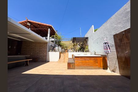 Casa à venda com 283m², 3 quartos e 2 vagasÁrea Externa
