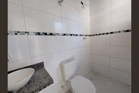 Casa à venda com 86m², 2 quartos e 2 vagas Casa à venda com 86m², 2 quartos e 2 vagasBanheiro 2