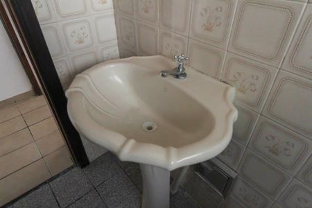 Casa à venda com 111m², 3 quartos e 3 vagas Casa à venda com 111m², 3 quartos e 3 vagasBanheiro