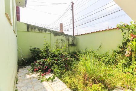 Casa à venda com 111m², 3 quartos e 3 vagas Casa à venda com 111m², 3 quartos e 3 vagasJardim