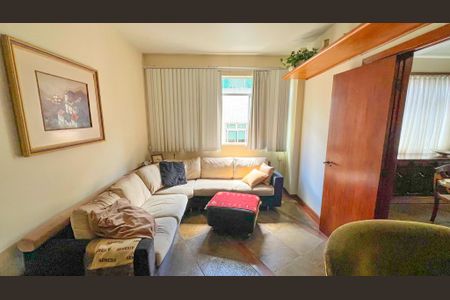 Apartamento à venda com 214m², 4 quartos e 2 vagasSala