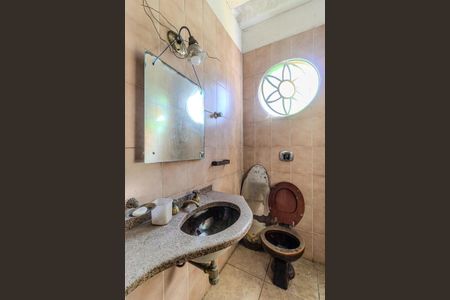 Casa à venda com 477m², 3 quartos e 4 vagasLavabo do Salão