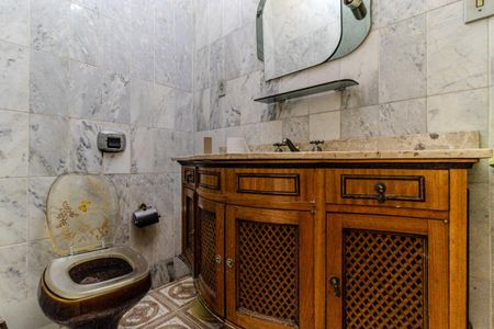 Casa à venda com 477m², 3 quartos e 4 vagasLavabo