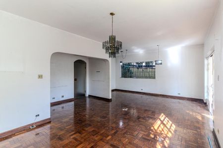 Casa à venda com 477m², 3 quartos e 4 vagasSala