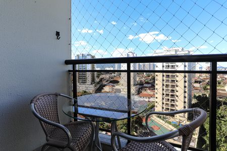 Apartamento para alugar com 66m², 2 quartos e 1 vagaSacada