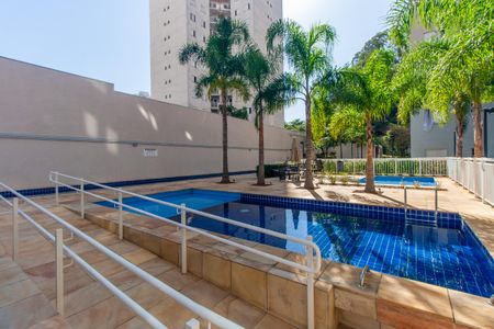 Apartamento à venda com 65m², 2 quartos e 1 vaga Apartamento à venda com 65m², 2 quartos e 1 vagaÁrea comum - Piscina
