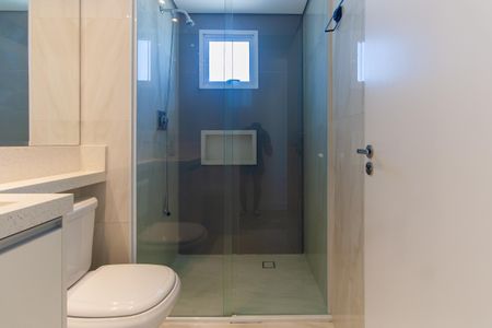 Apartamento à venda com 65m², 2 quartos e 1 vaga Apartamento à venda com 65m², 2 quartos e 1 vagaBanheiro da Suíte