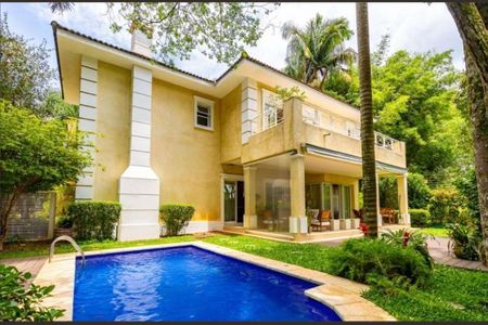 Casa de condomínio à venda com 502m², 4 quartos e 5 vagas