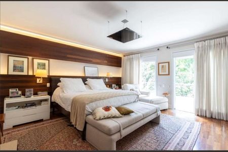 Casa de condomínio à venda com 502m², 4 quartos e 5 vagas