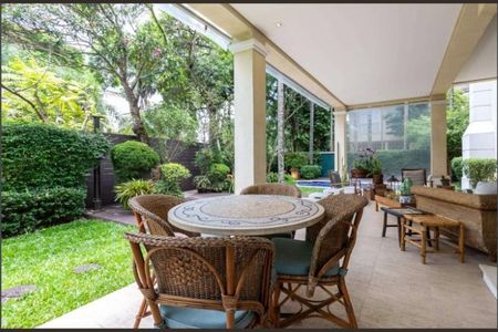 Casa de condomínio à venda com 502m², 4 quartos e 5 vagas