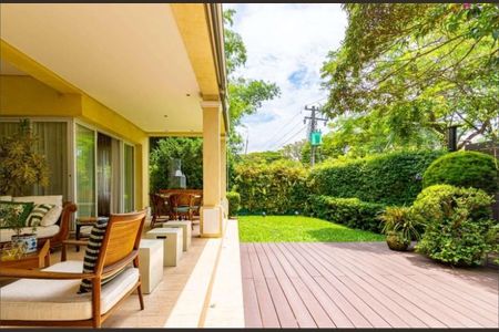 Casa de condomínio à venda com 502m², 4 quartos e 5 vagas