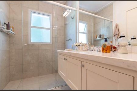 Casa de condomínio à venda com 502m², 4 quartos e 5 vagas