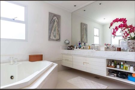 Casa de condomínio à venda com 502m², 4 quartos e 5 vagas