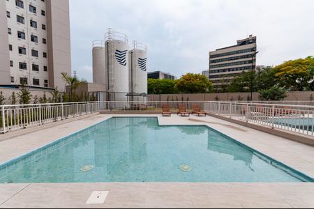 Apartamento à venda com 35m², 2 quartos e sem vagaÁrea Comum - Piscina