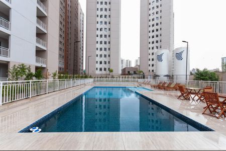 Apartamento à venda com 35m², 2 quartos e sem vagaÁrea Comum - Piscina