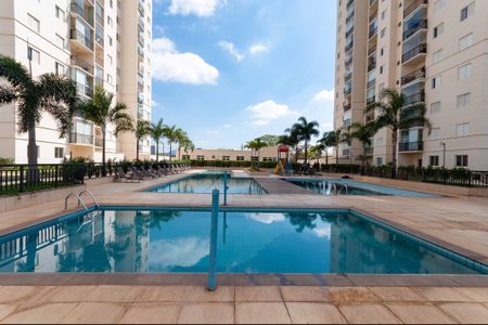 Apartamento à venda com 53m², 2 quartos e 1 vaga Apartamento à venda com 53m², 2 quartos e 1 vagaÁrea Comum - Piscina